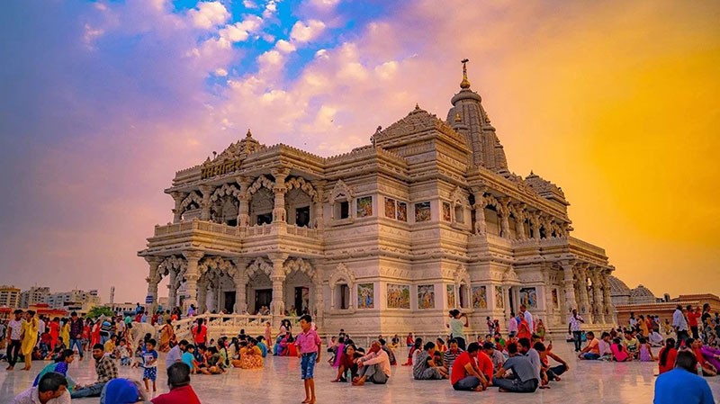 Top 5 Temples in India to Explore with India Tour Packages